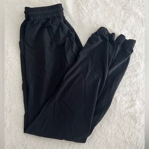 TNA joggers size XS in black